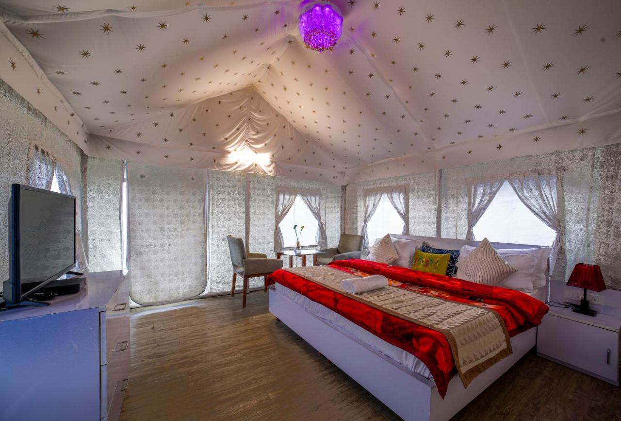 Bed and Breakfast Dawn N Dusk Glamping Tents With Quintessential Valley View Chail Exteriér fotografie